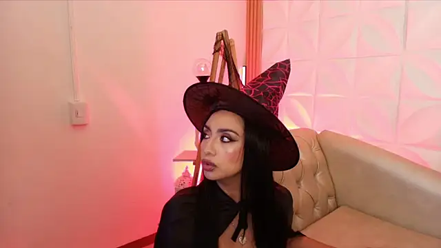 ana riveros online show from 10-13-25, 04:47