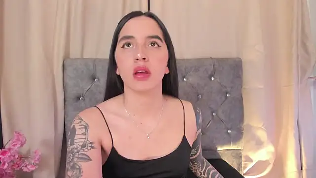 kaylee lee online show from 12-22-25, 04:56