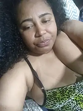 Snapshot of Rafaschuler chatting on 09-25-25, 12:38 Rafaschuler online show from 09-25-25, 12:38