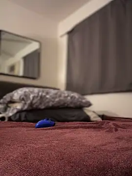 himNIGuys online show from 11-25-25, 07:08