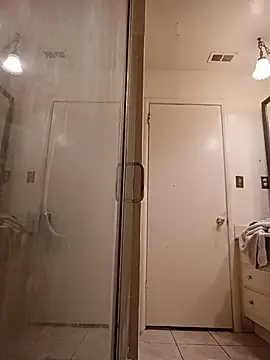 Snapshot of himNIGuys chatting on 05-29-26, 05:35 himNIGuys online show from 05-29-26, 05:35