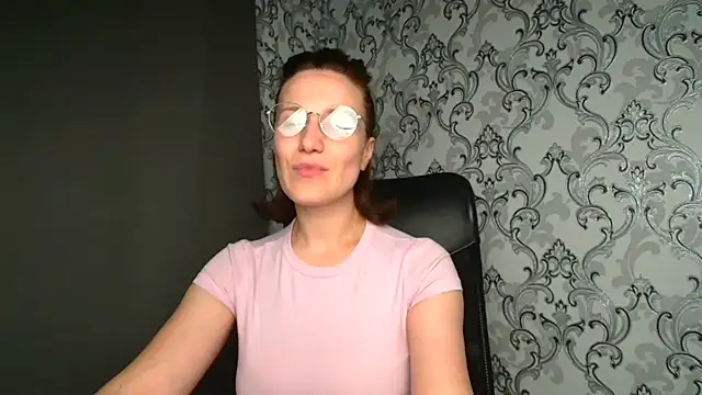 Snapshot of Kelly_Kisss chatting on 07-06-26, 11:17 Kelly Kisss online show from 07-06-26, 11:17