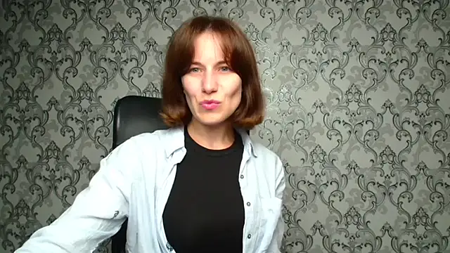 Kelly Kisss online show from 10-24-25, 11:20