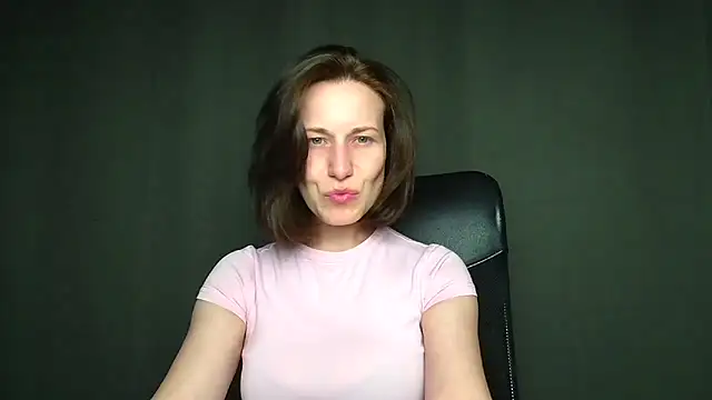 Kelly Kisss online show from 04-26-26, 11:18