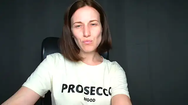Kelly Kisss online show from 05-31-26, 08:09