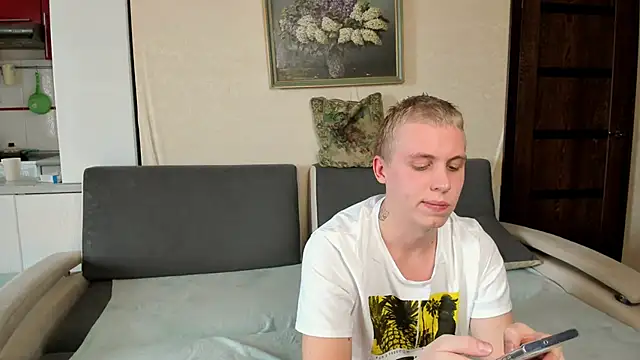 Snapshot of SammySccott chatting on 10-12-25, 06:26 SammySccott online show from 10-12-25, 06:26