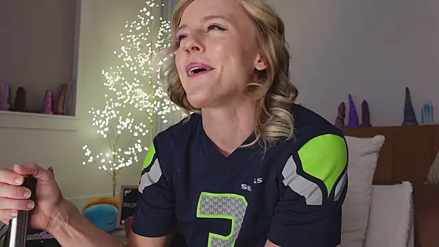 Snapshot of Taylorlove303 chatting on 01-17-26, 11:25 Taylorlove303 online show from 01-17-26, 11:25