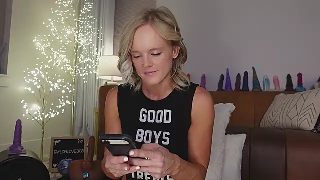 Taylorlove303 online show from 01-07-26, 10:53