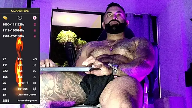 Snapshot of Max-prada chatting on 02-06-26, 02:18 Max-prada online show from 02-06-26, 02:18