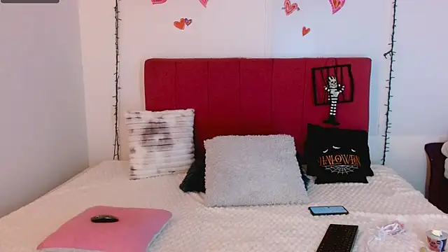 hannia baileys online show from 10-15-25, 11:24