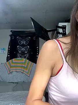 Snapshot of Candy_Shower chatting on 09-20-25, 05:51 Candy Shower online show from 09-20-25, 05:51