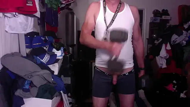 Snapshot of DILFJockDad87 chatting on 10-17-25, 12:51 DILFJockDad87 online show from 10-17-25, 12:51