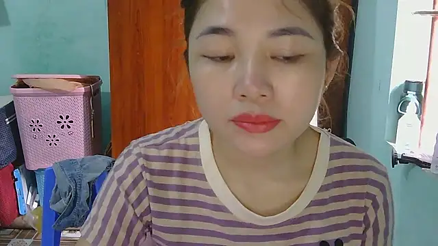 Uhem112 online show from 10-13-25, 03:41