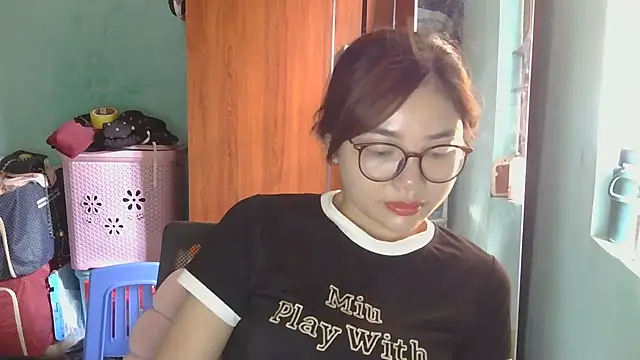Uhem112 online show from 10-05-25, 02:35