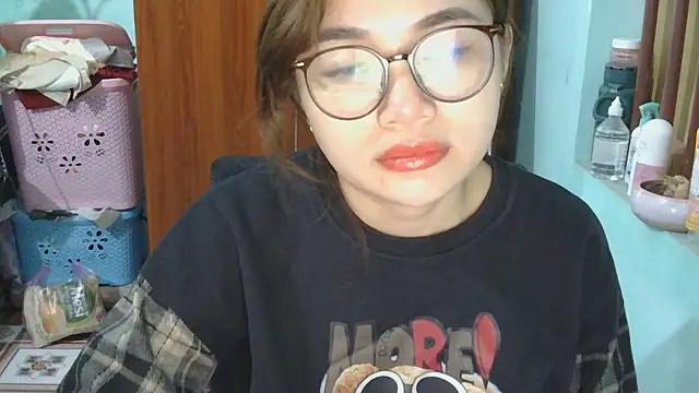 Uhem112 online show from 11-02-25, 02:44