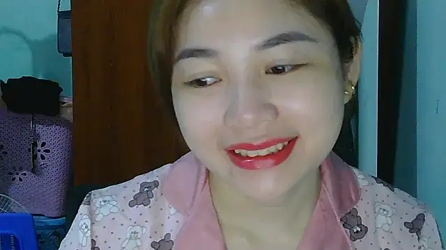 Uhem112 online show from 10-25-25, 01:49