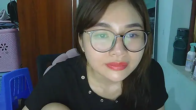 Uhem112 online show from 09-18-25, 01:03