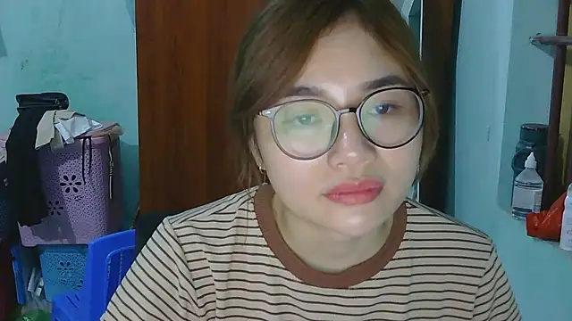 Uhem112 online show from 10-18-25, 02:19