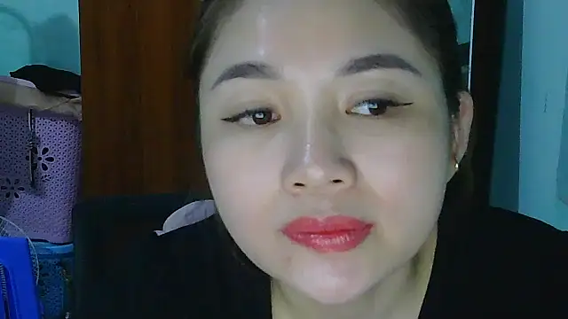 Uhem112 online show from 10-25-25, 01:56