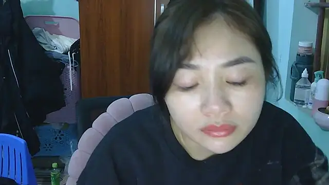 Uhem112 online show from 11-17-25, 01:15