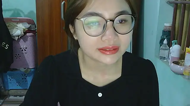 Uhem112 online show from 11-02-25, 01:32