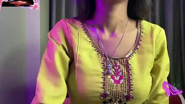 Snapshot of _Mehak__ chatting on 02-18-26, 06:37 Mehak online show from 02-18-26, 06:37