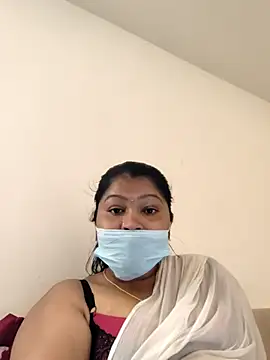 Snapshot of tamil_Miraclequeen chatting on 10-01-25, 03:55 tamil Miraclequeen online show from 10-01-25, 03:55