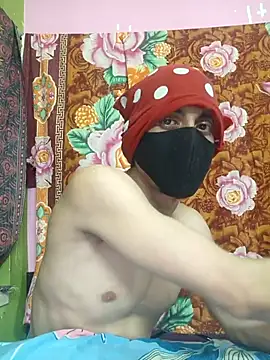 Snapshot of Seducing_couple chatting on 10-19-25, 05:05 Seducing couple online show from 10-19-25, 05:05