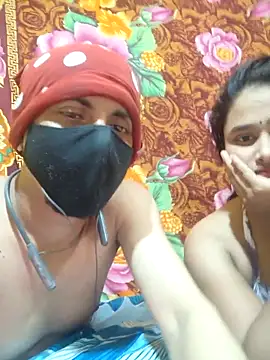 Seducing couple online show from 04-12-26, 06:11