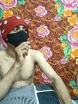 Snapshot of Seducing_couple chatting on 10-20-25, 04:18 Seducing couple online show from 10-20-25, 04:18