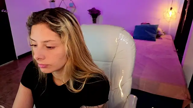 Jennaa Cooper online show from 11-08-25, 05:49