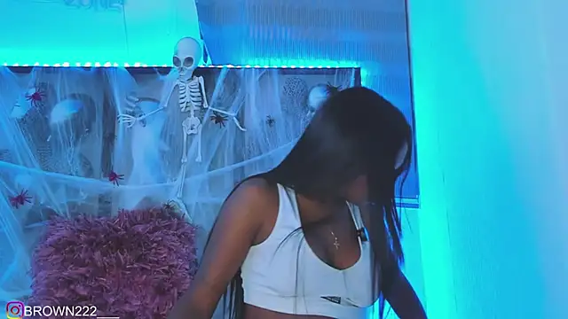 Snapshot of _naomibrown_ chatting on 10-13-25, 01:18 naomibrown online show from 10-13-25, 01:18