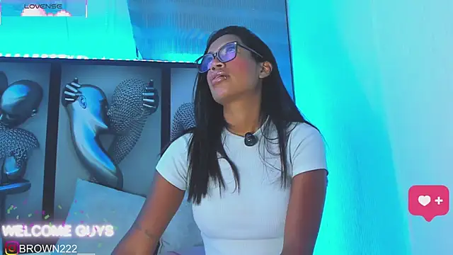 Snapshot of _naomibrown_ chatting on 09-27-25, 04:40 naomibrown online show from 09-27-25, 04:40