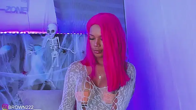 Snapshot of _naomibrown_ chatting on 10-06-25, 02:57 naomibrown online show from 10-06-25, 02:57