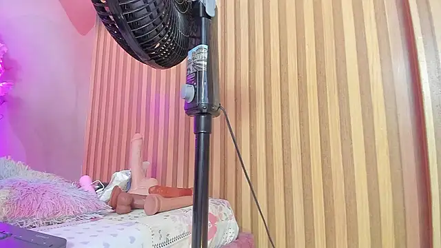 violet taylor  online show from 01-15-26, 02:15