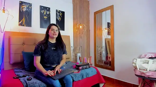  samanthaa foxx online show from 11-06-25, 10:52