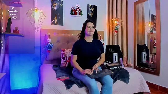  samanthaa foxx online show from 12-21-25, 11:12