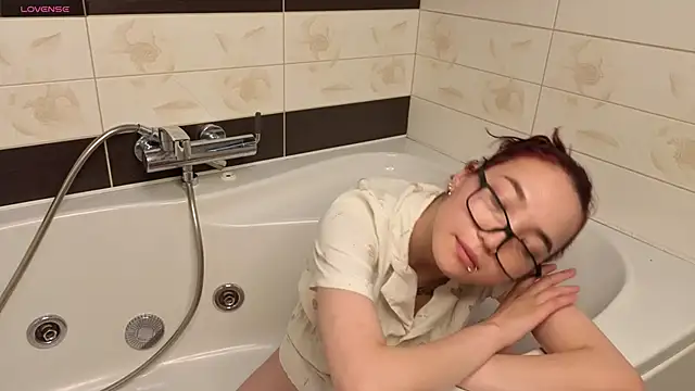 Snapshot of OdetteBiddy chatting on 09-14-25, 09:59 OdetteBiddy online show from 09-14-25, 09:59