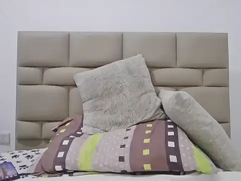 skinnylatino51 online show from 04-06-26, 01:01