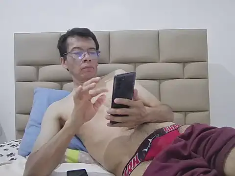 skinnylatino51 online show from 03-08-26, 12:49