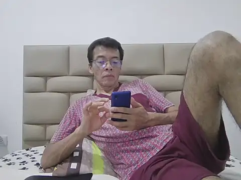 skinnylatino51 online show from 03-06-26, 12:38