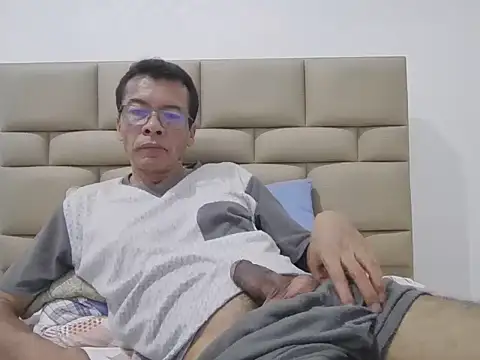 skinnylatino51 online show from 02-03-26, 02:53