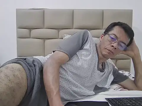 skinnylatino51 online show from 02-24-26, 01:39