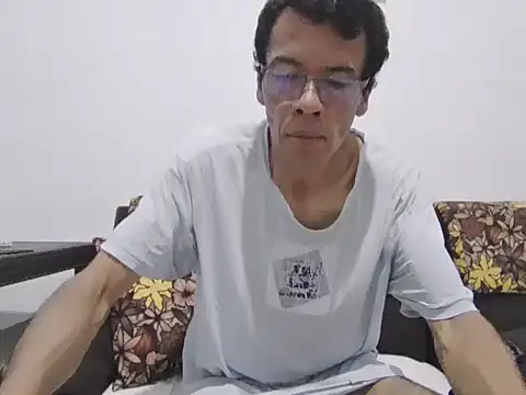 skinnylatino51 online show from 10-23-25, 11:47