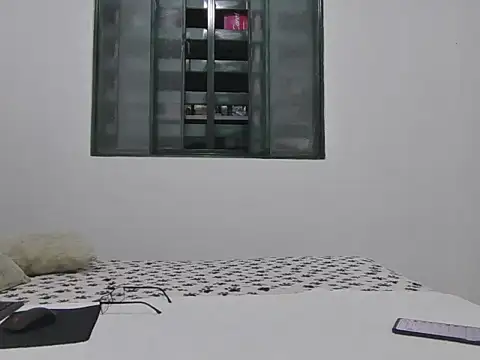 skinnylatino51 online show from 10-10-25, 12:00