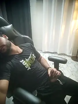 Kartikkartik8595 online show from 03-20-26, 10:27