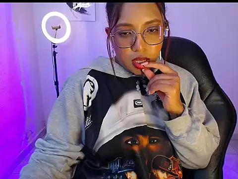 Snapshot of warisg__ chatting on 02-07-26, 09:39 warisg online show from 02-07-26, 09:39