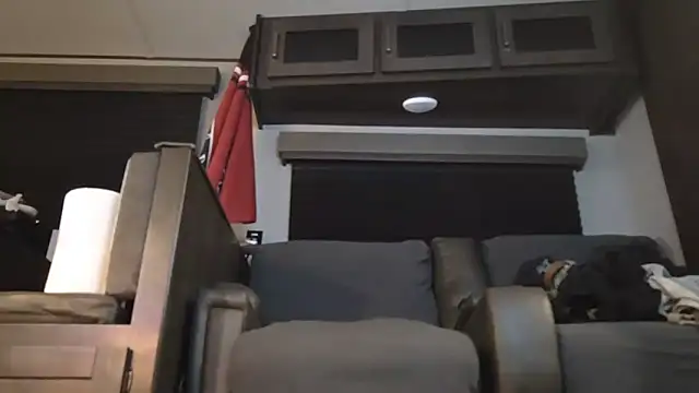 Snapshot of Cobra500hp@xh chatting on 10-22-25, 10:25 Cobra500hpxh online show from 10-22-25, 10:25