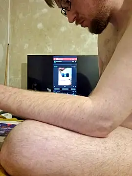 Snapshot of gazb90 chatting on 10-09-25, 10:32 gazb90 online show from 10-09-25, 10:32