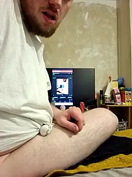 Snapshot of gazb90 chatting on 10-12-25, 01:51 gazb90 online show from 10-12-25, 01:51